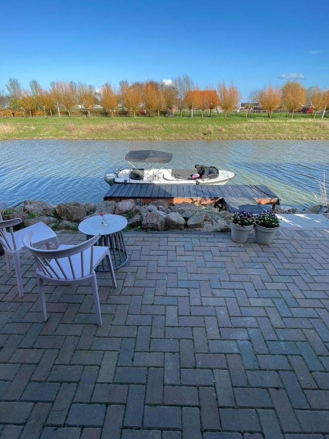 B&B Snurk Stiens, Fijn Verblijf Aan Open Vaarwater Exterior foto